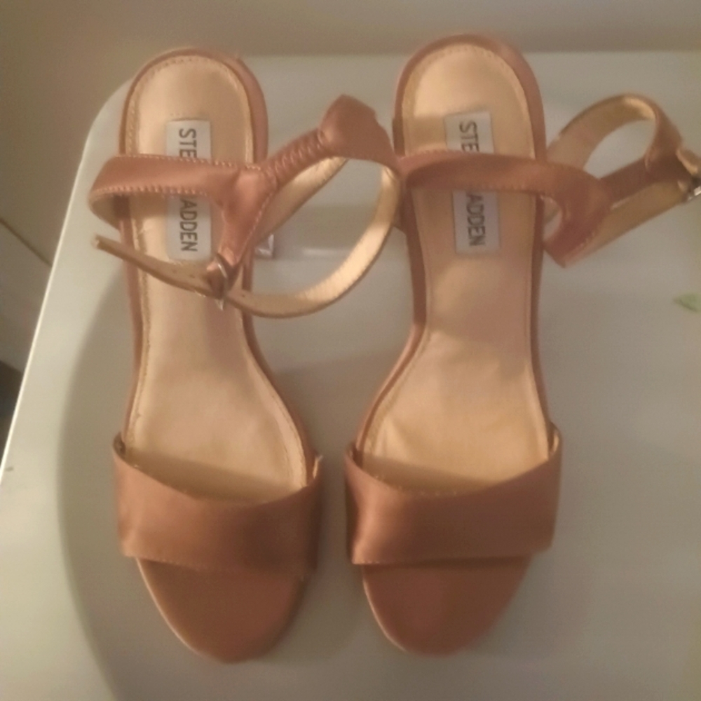 Steve Madden Women's Tan Sandals